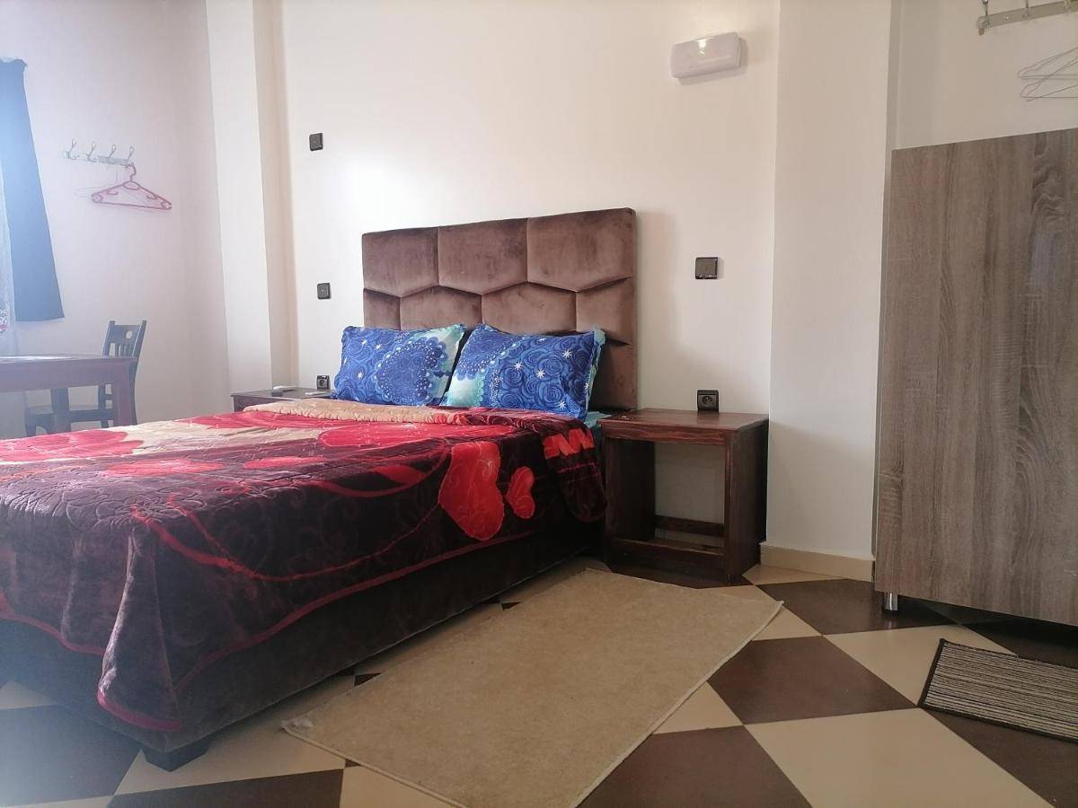 ZELLAKA hôtel&café Kourigha Kültér fotó